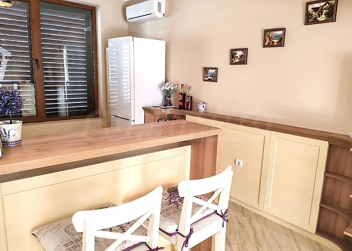 Ваканционна къща Private In Elenite *