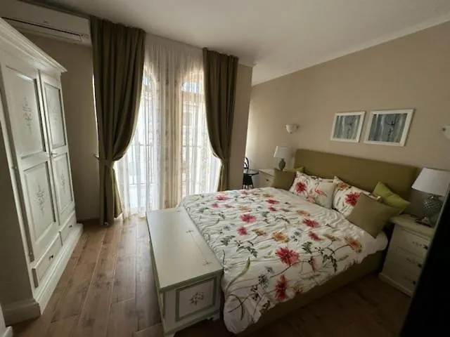 Ferienhaus Private In Elenite *