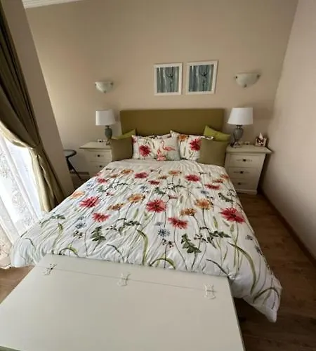 Private In Elenite Ferienhaus